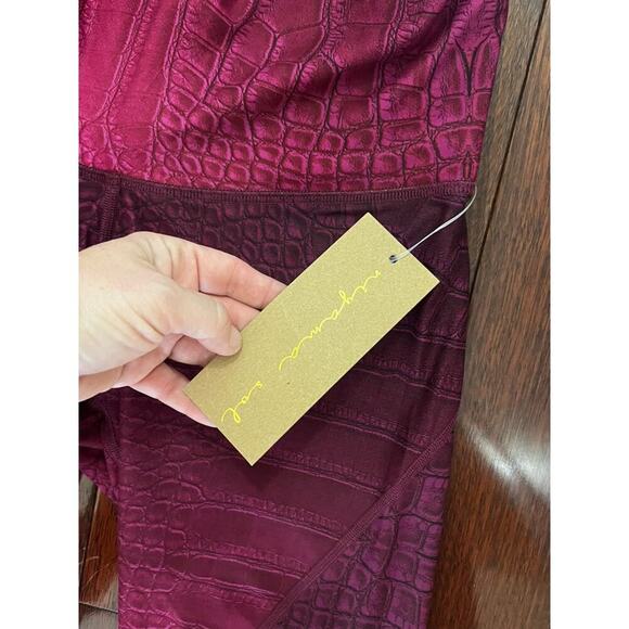 NWT Niyama Sol Rare Slice Croc Dragon fruit pink size XL fitted yoga activewear - Picture 4 of 10